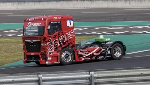 Kiss impone su dominio en Lausitzring