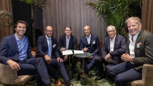 Firma del acuerdo entre MAN y Duvenbeck