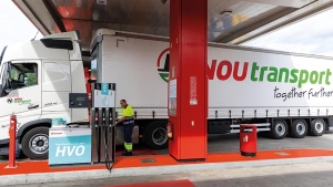 Nou Transport y Cepsa se alían para impulsar el uso de diésel renovable 100% HVO